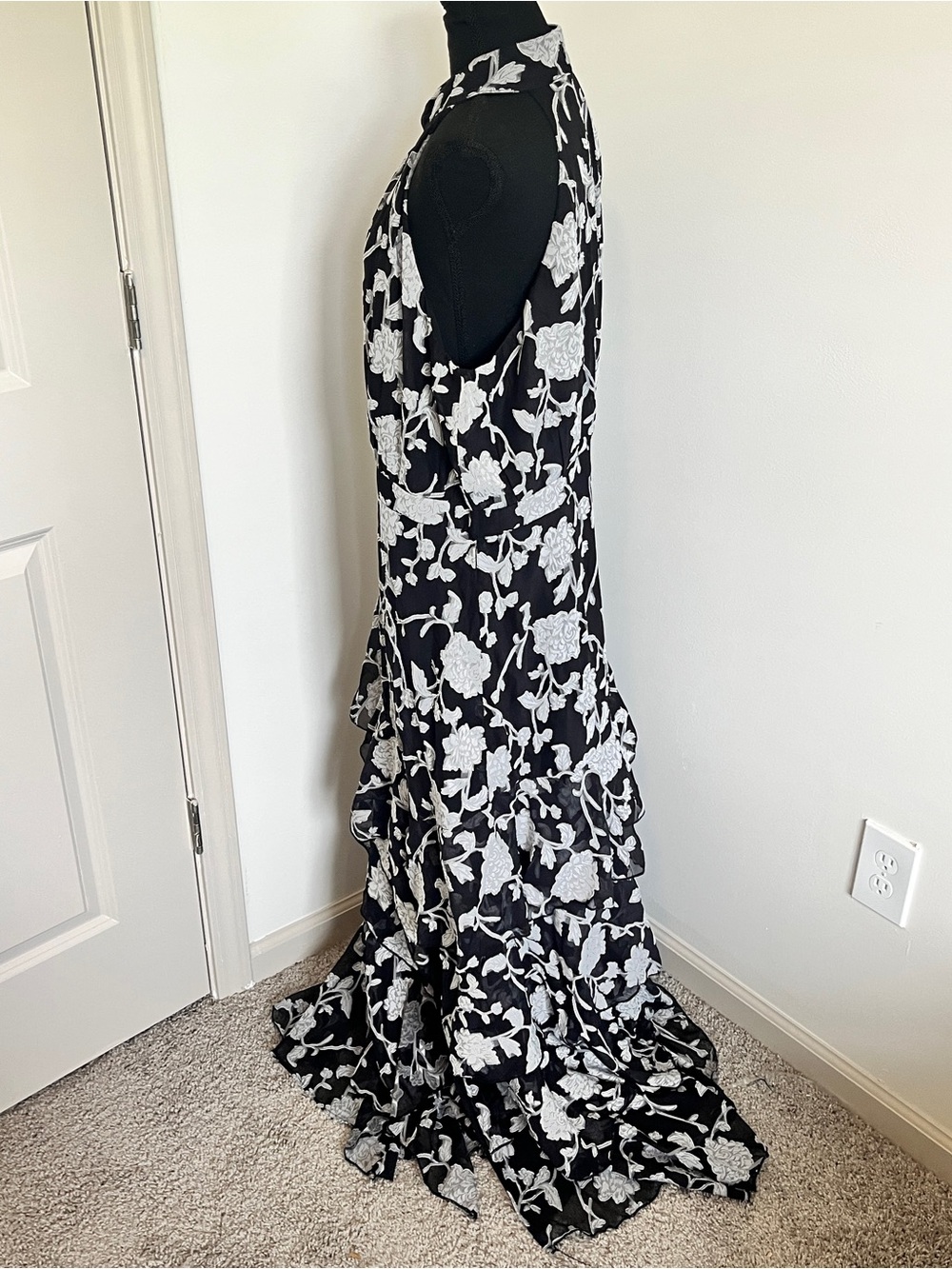 LENA Black Floral Maxi Dress XL Halter Open Back Ruffle Formal Gown - Picture 4 of 10